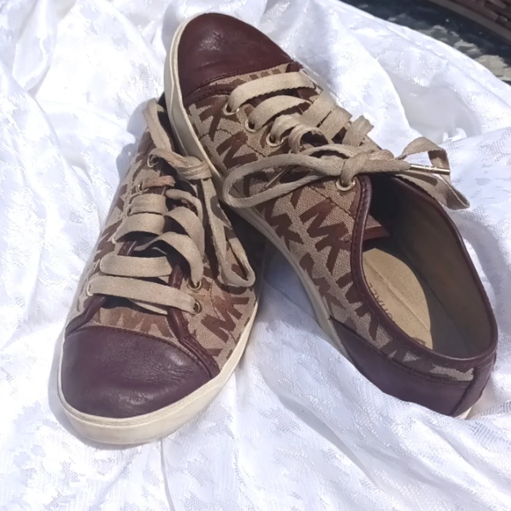 Michael Kors brown tan canvas leather sneakers size 9